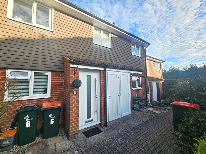 1 Bedroom Maisonette To Rent In Wickland Court, Hunter Road, Crawley, West Sussex., RH10