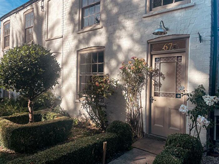 2 Bedroom Cottage To Rent In Church Street, Louth, LN11