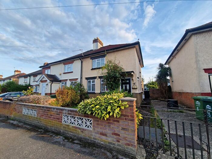 3 Bedroom Semi-Detached House To Rent In Worple Avenue, Staines-Upon-Thames, TW18