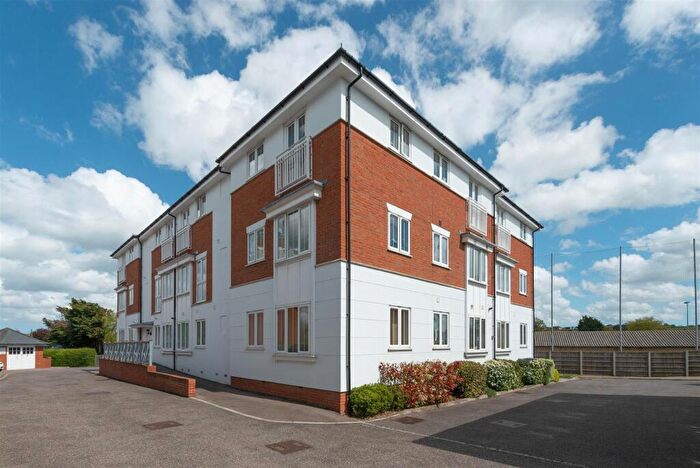 2 Bedroom Apartment To Rent In Wicketts End, Whitstable, CT5