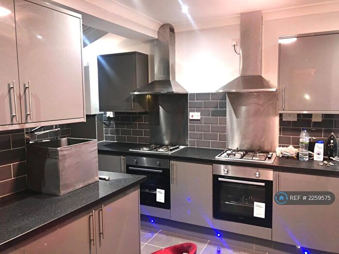 6 Bedroom Terraced House To Rent In Junction Road, Reading, RG1