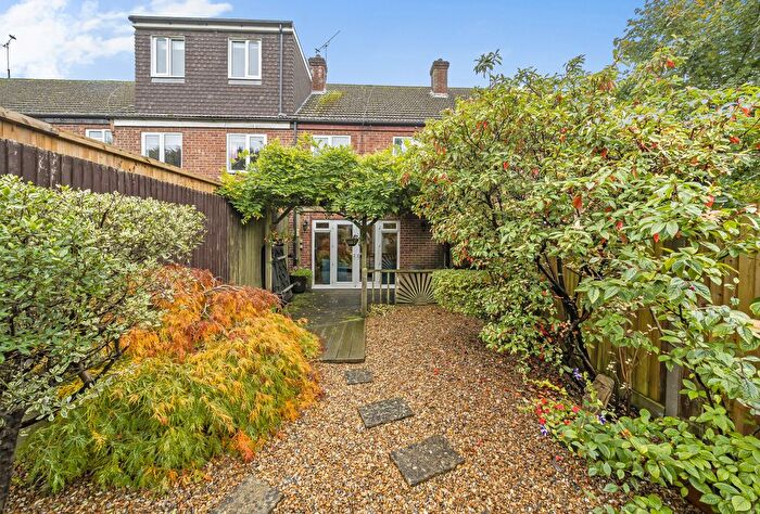 3 Bedroom Terraced House For Sale In Shenden Close, Sevenoaks, TN13