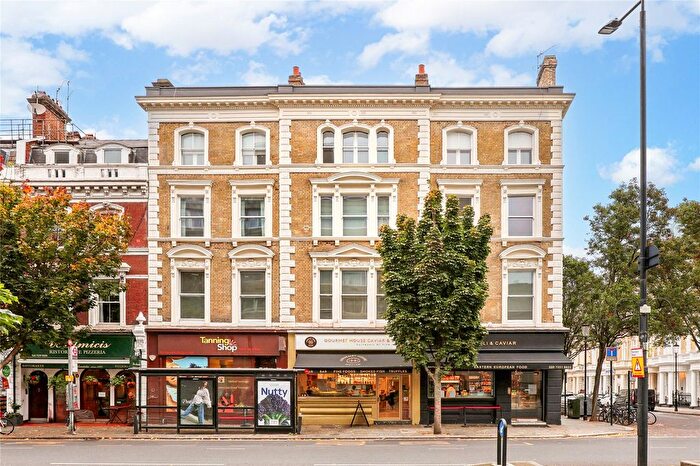 3 Bedroom Flat For Sale In Clanricarde Gardens, London, W2