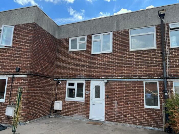 3 Bedroom Maisonette To Rent In Water Lane, Totton, SO40
