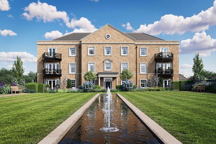 2 Bedroom Flat For Sale In Leighwood Fields, Cranleigh, Surrey, GU6