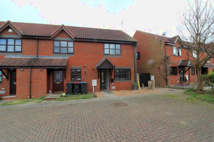 3 Bedroom House To Rent In Deacon Place, Middleton, Milton Keynes, MK10