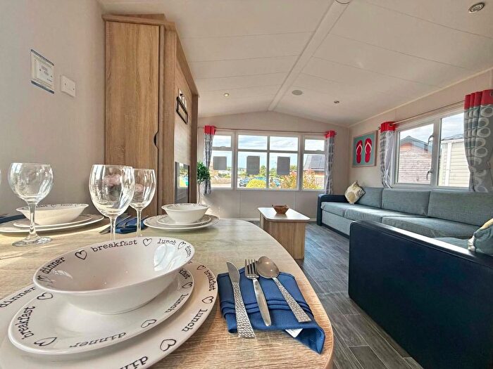 2 Bedroom Park Home For Sale In Tosside, Skipton, BD23
