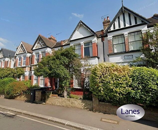 2 Bedroom Maisonette To Rent In St. Andrews Road, Enfield, EN1