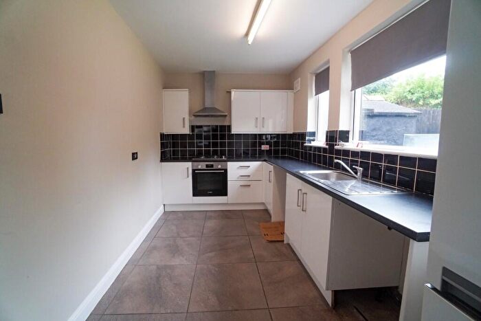 3 Bedroom Semi-Detached House To Rent In Briardale Gardens, Ellesmere Port, Cheshire, CH66