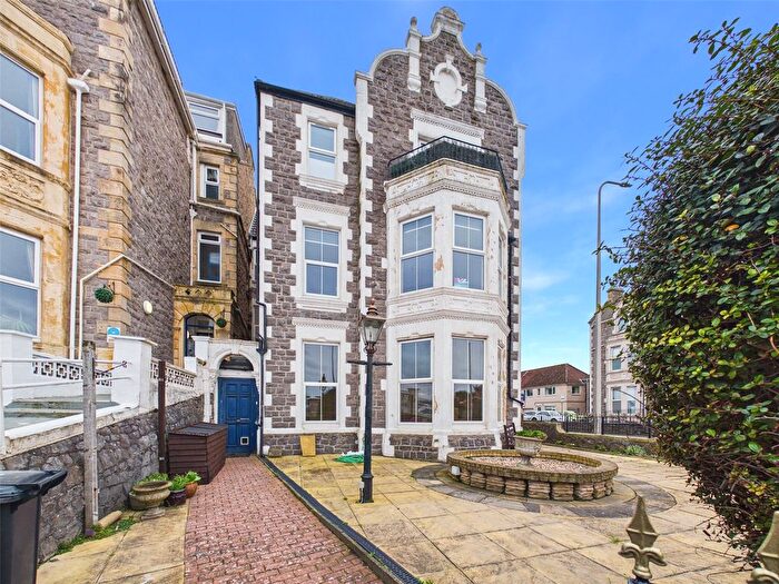 2 Bedroom Flat For Sale In Beach Road, Weston-Super-Mare, North Somerset, BS23