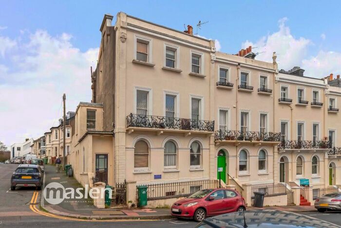 2 Bedroom Flat To Rent In Roundhill Crescent, Brighton, BN2