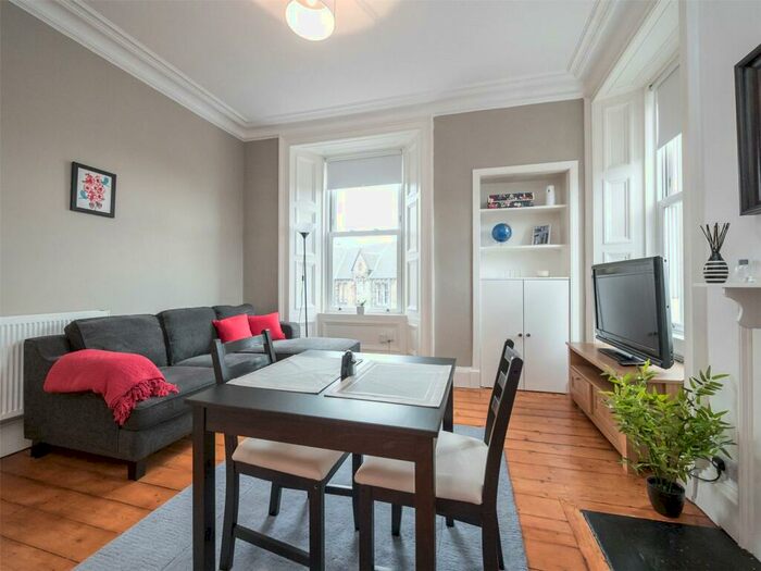 2 Bedroom Flat To Rent In West Montgomery Place, Edinburgh, EH7