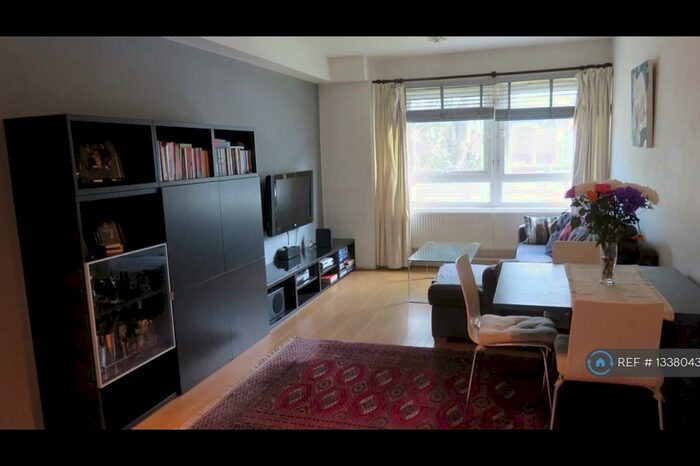 2 Bedroom Flat To Rent In Wingham, London, NW5