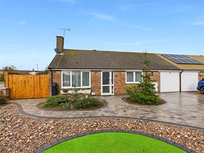 2 Bedroom Bungalow For Sale In Wentworth Drive, Felixstowe, Suffolk, IP11
