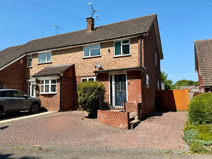 3 Bedroom Semi-Detached House For Sale In Bayswater Drive, Gillingham, ME8