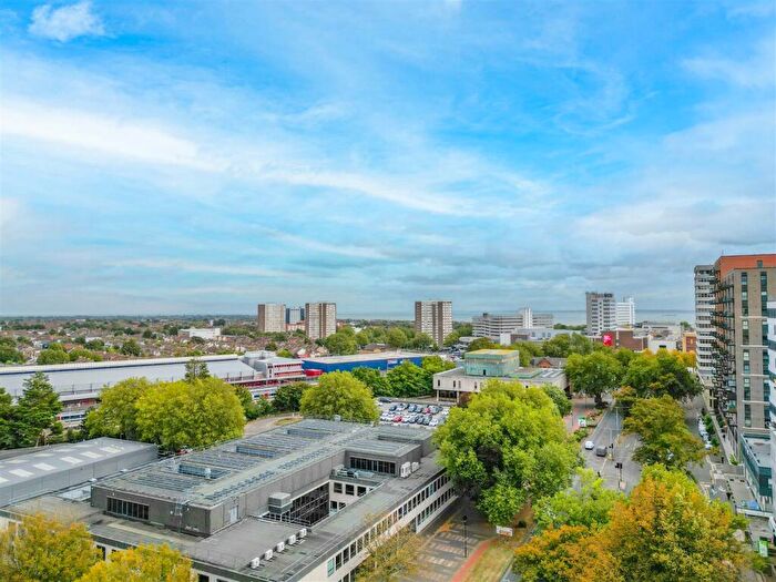 1 Bedroom Apartment For Sale In Victoria Avenue, Southend-on-Sea, SS2