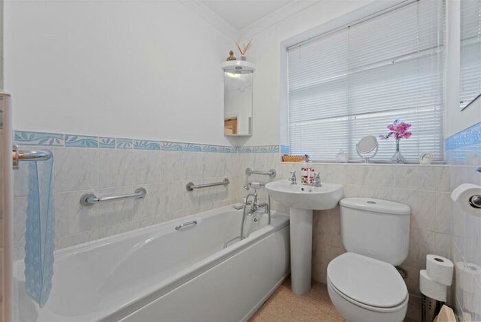 2 Bedroom Bungalow For Sale In Queen Eleanors Road, Guildford, GU2