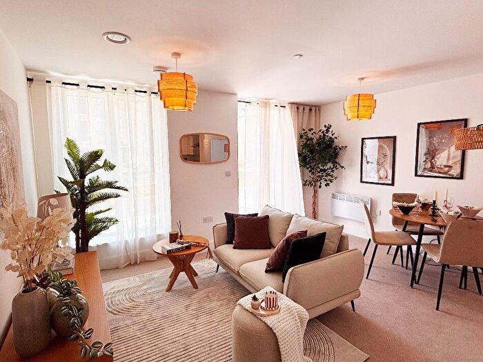2 Bedroom Apartment For Sale In Walter House, Broadwater Way, Welwyn Garden City, AL7