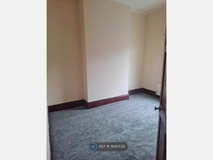 3 Bedroom Terraced House To Rent In Flaxpiece Rd, Clay Cross, S45