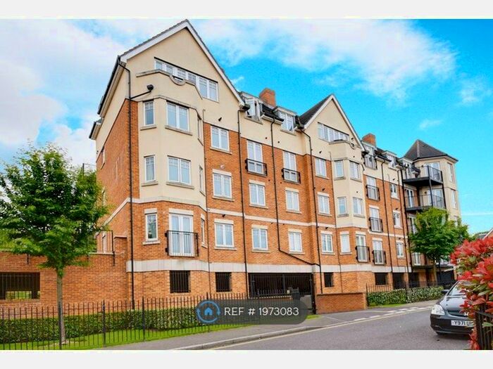 2 Bedroom Flat To Rent In Cunard Court, Stanmore, HA7