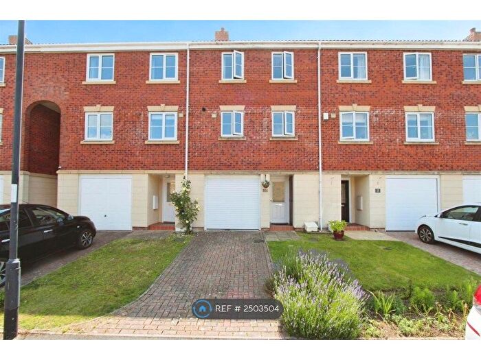 3 Bedroom Terraced House To Rent In The Pavilions, Bristol, BS4