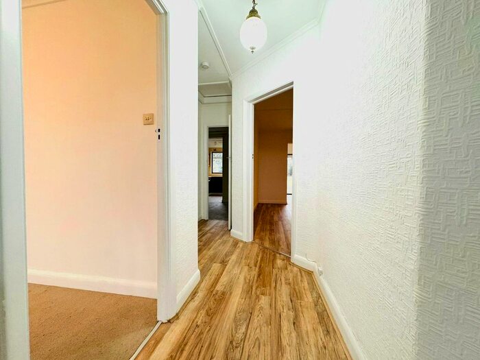 2 Bedroom Detached Bungalow To Rent In Rolleston Avenue, Orpington, BR5