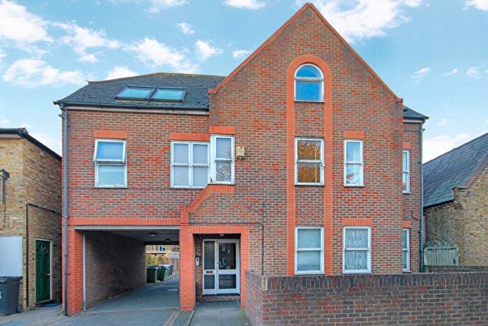Studio To Rent In Cambridge Road, Kingston, KT1