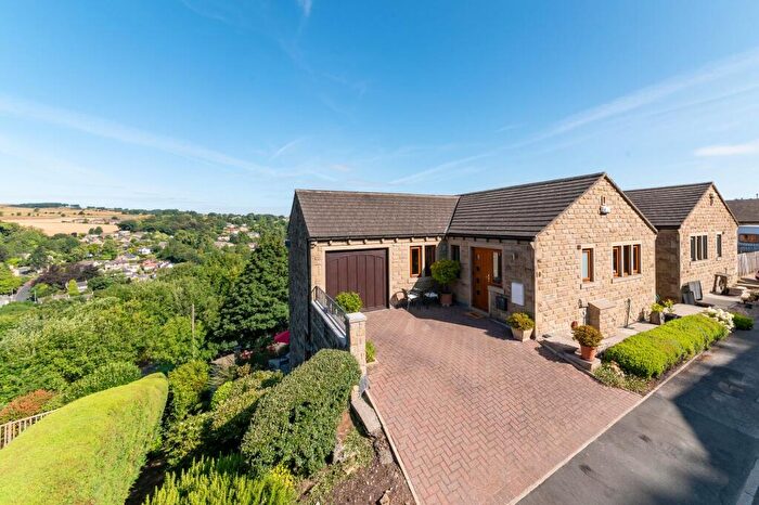 5 Bedroom Detached House For Sale In Town End View, Holmfirth, HD9