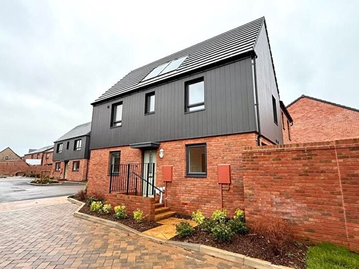 3 Bedroom Semi Detached House To Rent In Doyle Road, Yate, Bristol, BS37