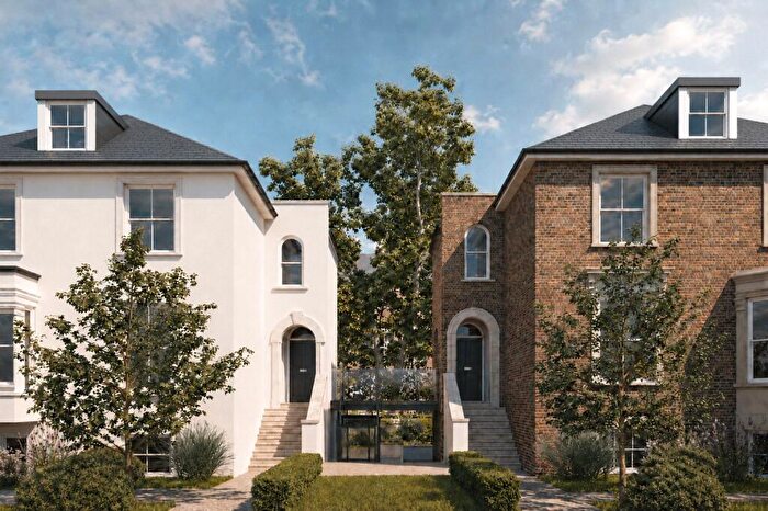 2 Bedroom Apartment For Sale In Gregory House, Hampton Wick, KT1