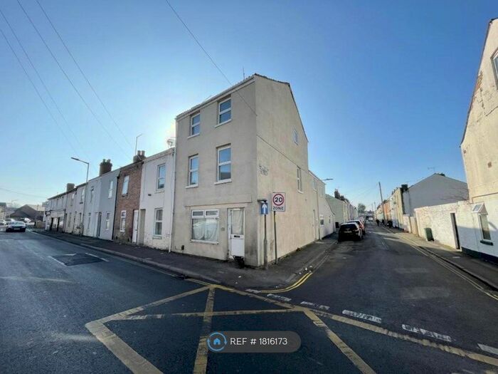 2 Bedroom Flat To Rent In Tredworth Road, Gloucester, GL1