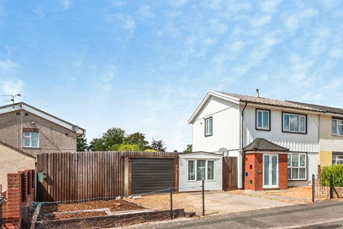 3 Bedroom Semi Detached House For Sale In Pound Lane, Swindon, SN2
