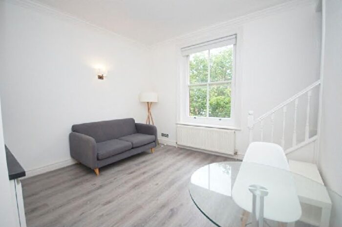 1 Bedroom Flat To Rent In Draycott Place, Chelsea, London, SW3