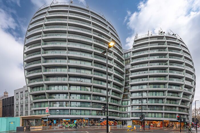 2 Bedroom Flat To Rent In Bezier Apartments, City Road, London, EC1Y