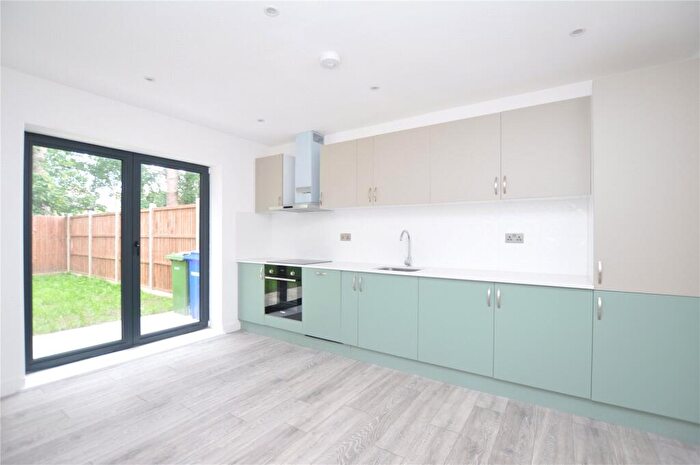 4 Bedroom Detached House To Rent In Sorrel Close, Farnborough, Hampshire, GU14