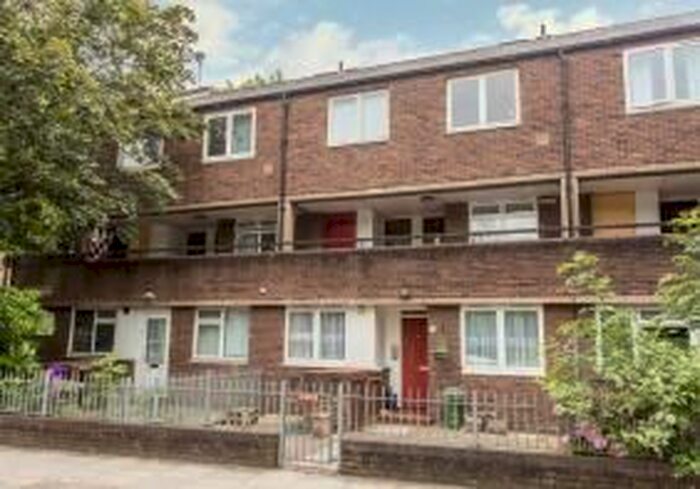 2 Bedroom Flat To Rent In Rounton Road, London, E3