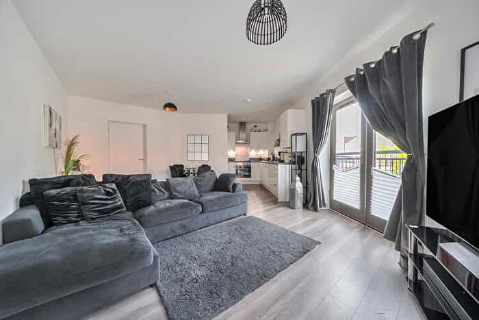 2 Bedroom Flat For Sale In Clover Street, Upton, Northampton, NN5
