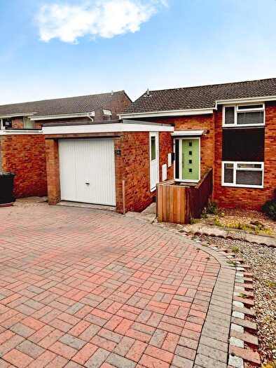 3 Bedroom Semi-Detached House For Sale In Primrose Way, Lydney, GL15