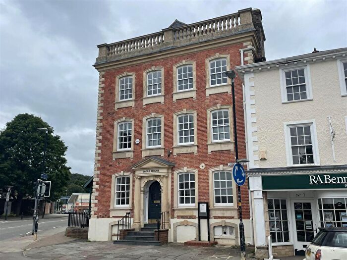 2 Bedroom Flat To Rent In Long Street, Dursley, GL11