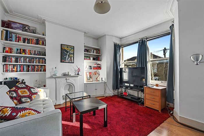 1 Bedroom Flat To Rent In Granleigh Road, Leytonstone, London, E11