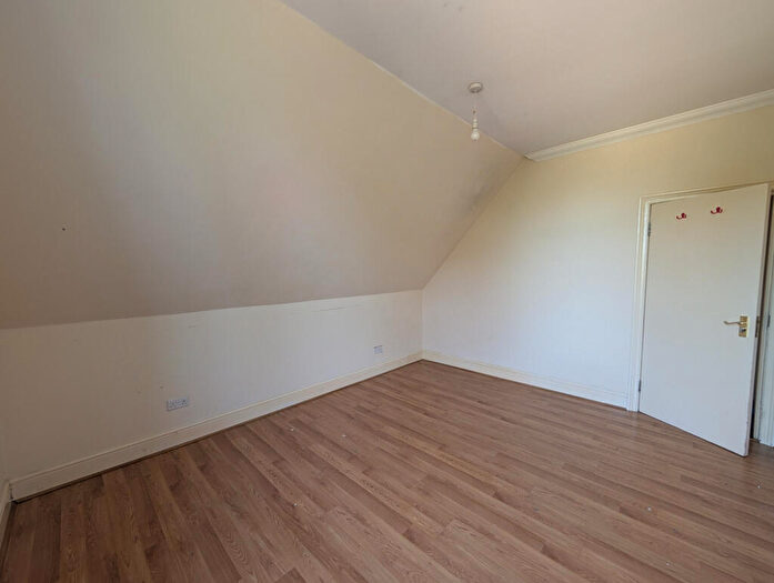 1 Bedroom Flat To Rent In Willesden Lane, London, NW2