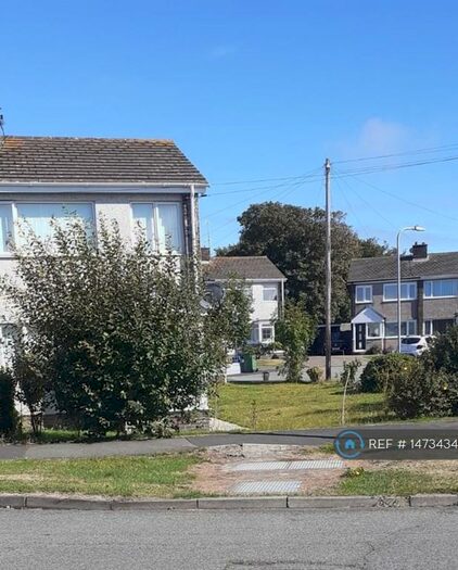 3 Bedroom Semi-Detached House To Rent In Garreglwyd Park, Holyhead, LL65