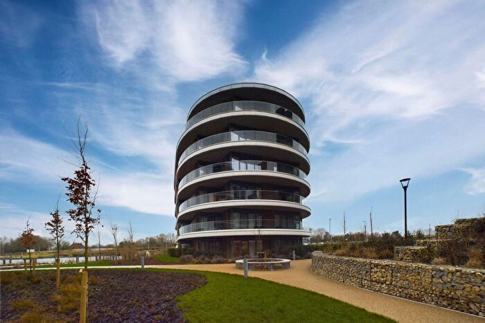 2 Bedroom Apartment To Rent In Flagstaff Road, Reading, Berkshire, RG2