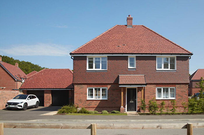 4 Bedroom Detached House For Sale In Plaistow Road, Kirdford, RH14