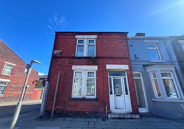 2 Bedroom End Of Terrace House For Sale In Holbeck Street, Liverpool, Merseyside, L4