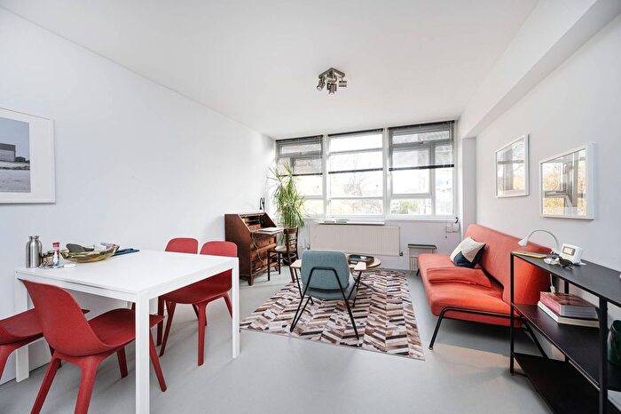 1 Bedroom Flat To Rent In Charles Square, Hoxton, London, N1