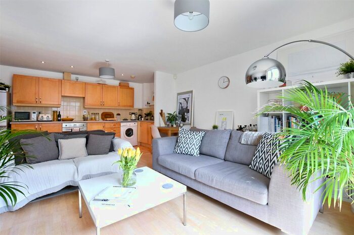 2 Bedroom Flat To Rent In Theatre Building, Paton Close, London, E3
