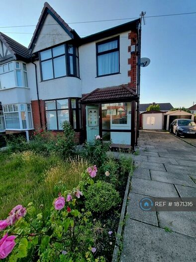 3 Bedroom Semi-Detached House To Rent In Bolton Road, Bolton, BL3