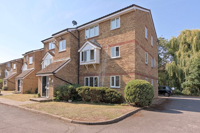 1 Bedroom Flat For Sale In Luther King Close, London, E17