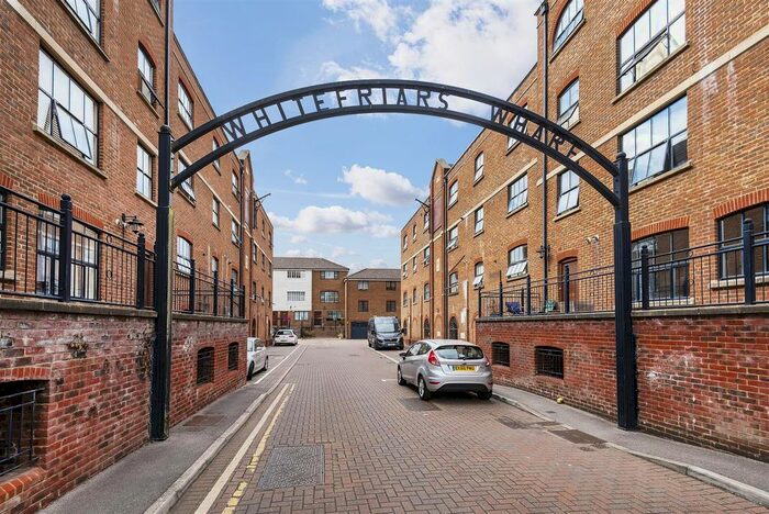 2 Bedroom Flat To Rent In Whitefriars Wharf, Tonbridge, TN9